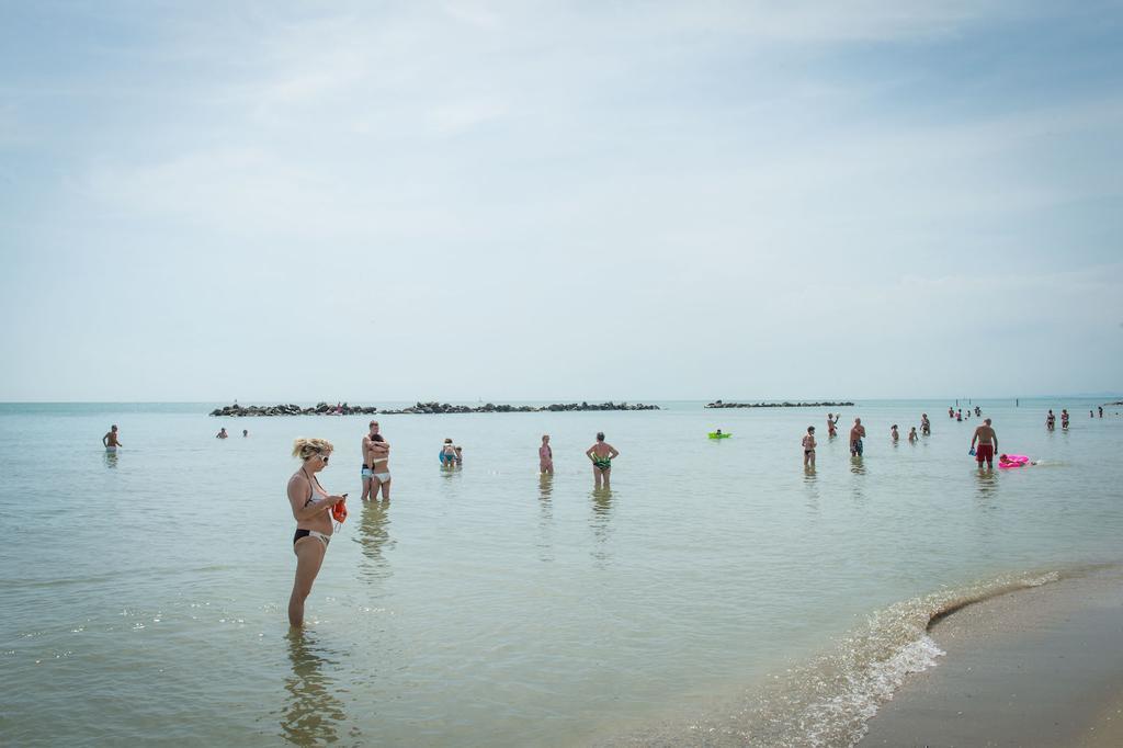 Hotel Levante Sul Mare Lido Di Savio Buitenkant foto