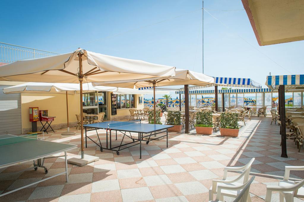 Hotel Levante Sul Mare Lido Di Savio Buitenkant foto