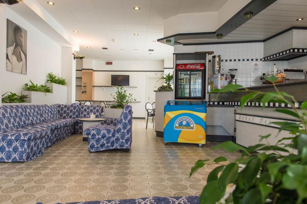 Hotel Levante Sul Mare Lido Di Savio Buitenkant foto