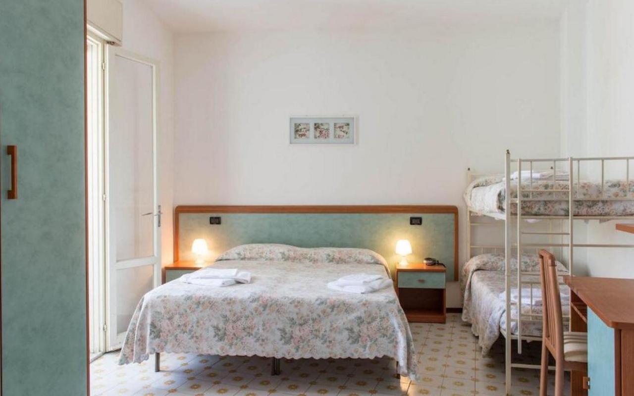 Hotel Levante Sul Mare Lido Di Savio Buitenkant foto